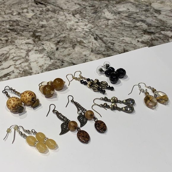 Lot Of 8 Costume Earrings Pierced Dangle Variety Black Brown Etc - Picture 2 of 12